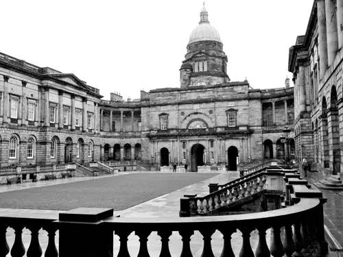 爱丁堡大学申请条件